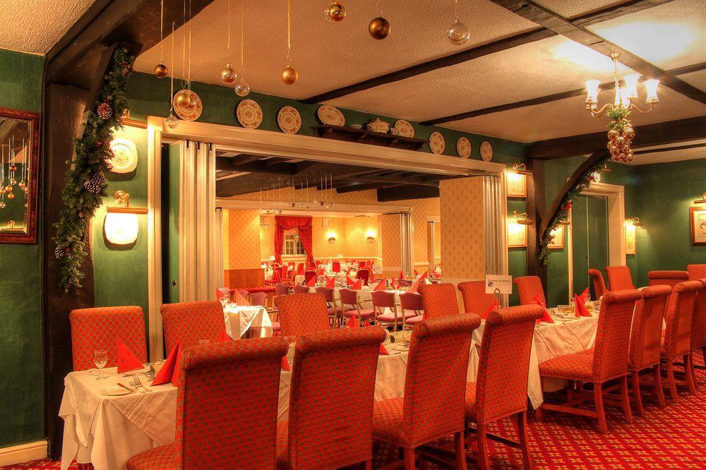 The Holt Hotel 스티플아스톤 외부 사진
